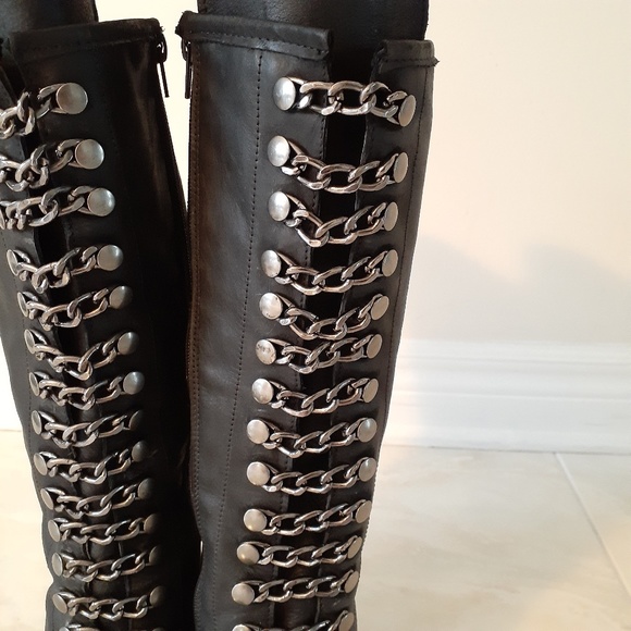 SOLD - Picture 4 of 11